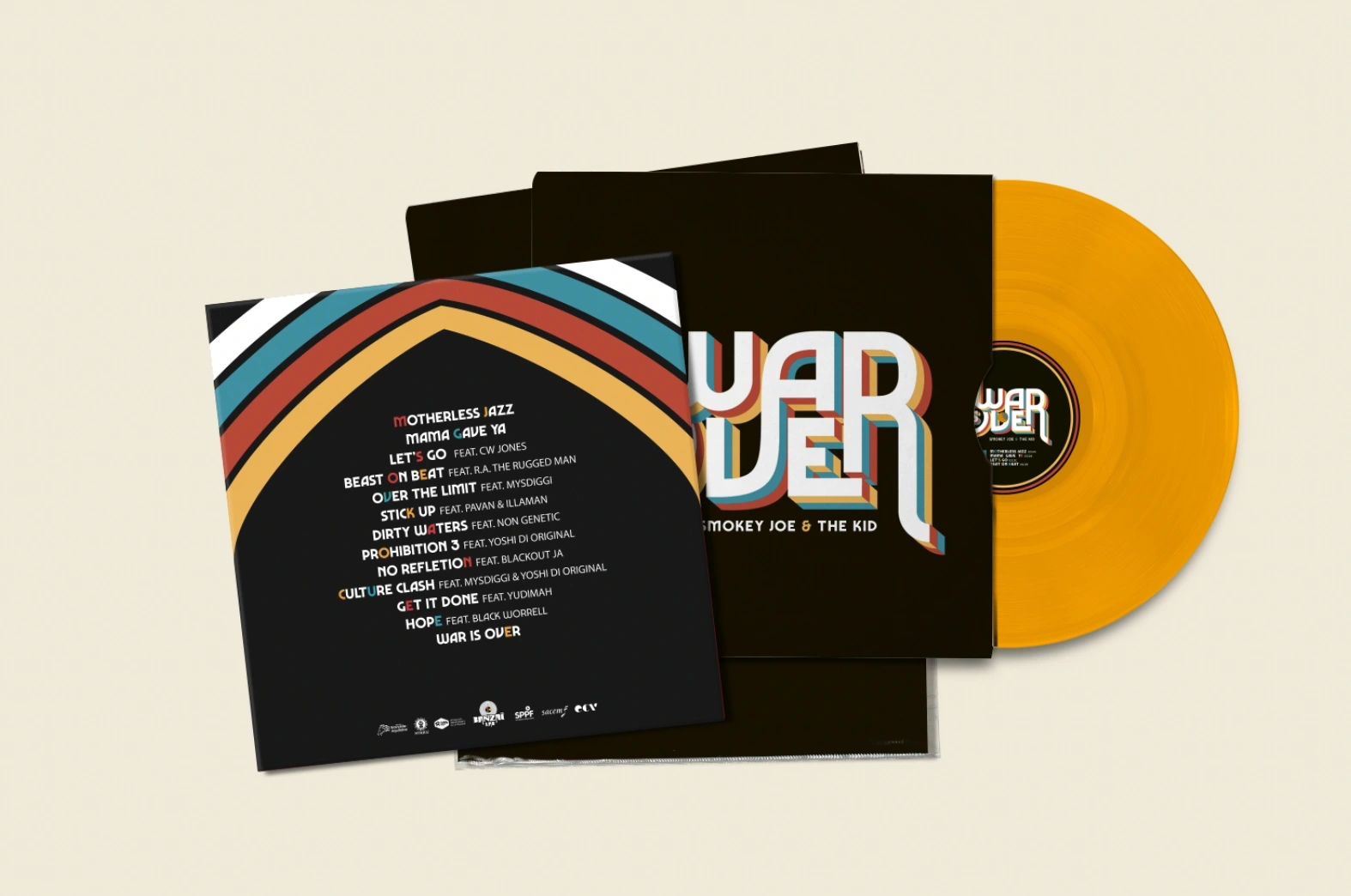 Affiche de tournée War is Over tenue à deux mains