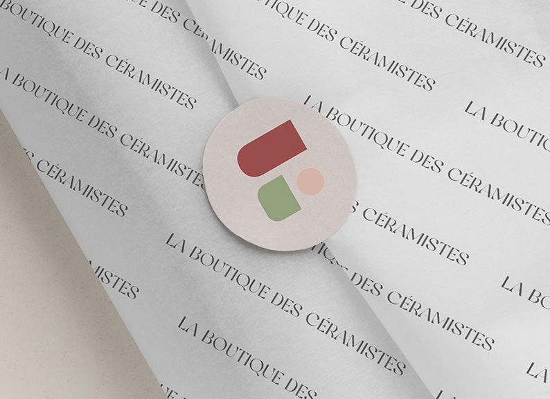 Sticker rond avec monogramme  sur papier de soie brandé